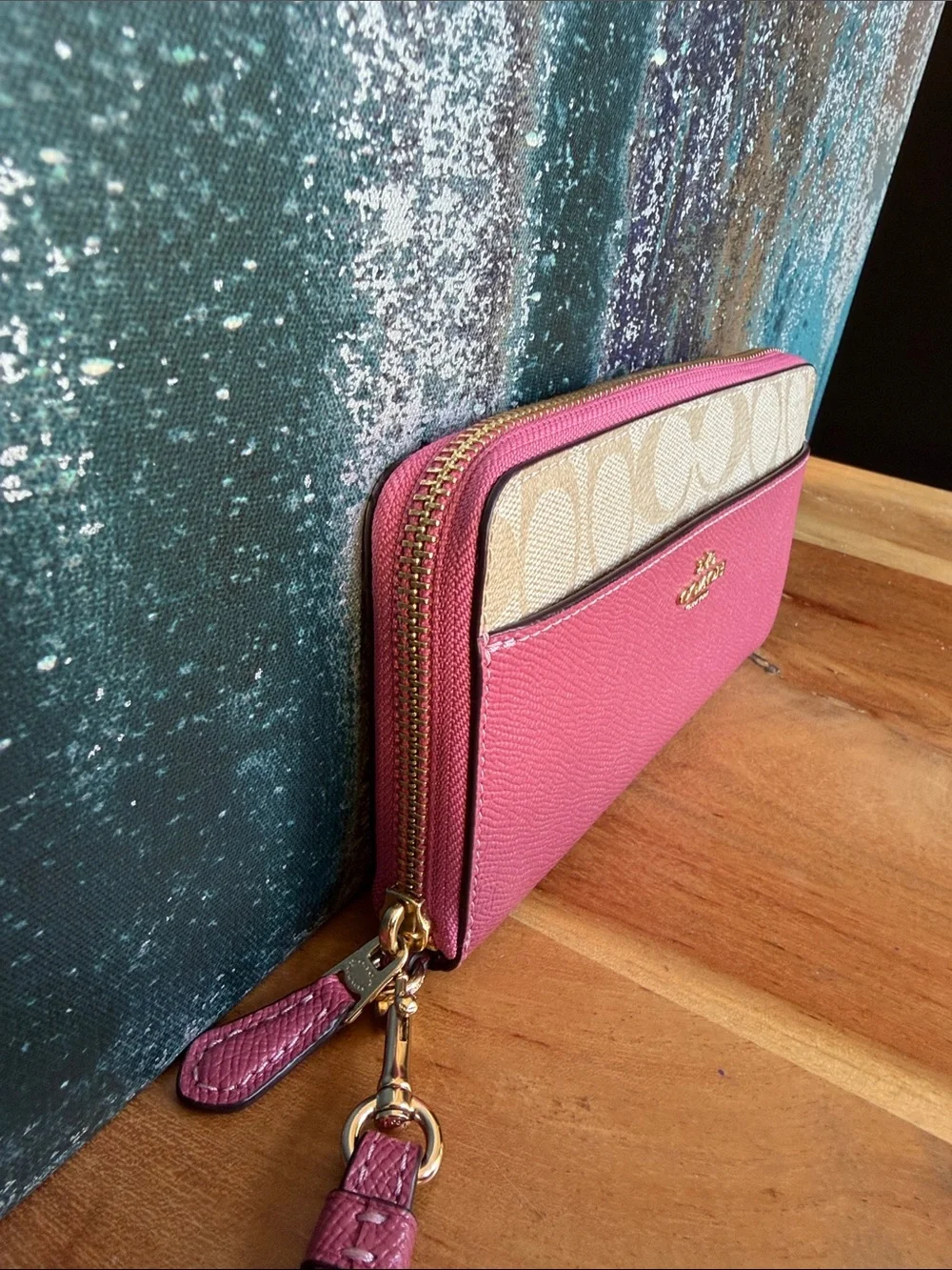 Coach Barbiecore Bubblegum Pink Signature Zip Around Wallet Wristlet (NWOT) - Picture 5 of 16